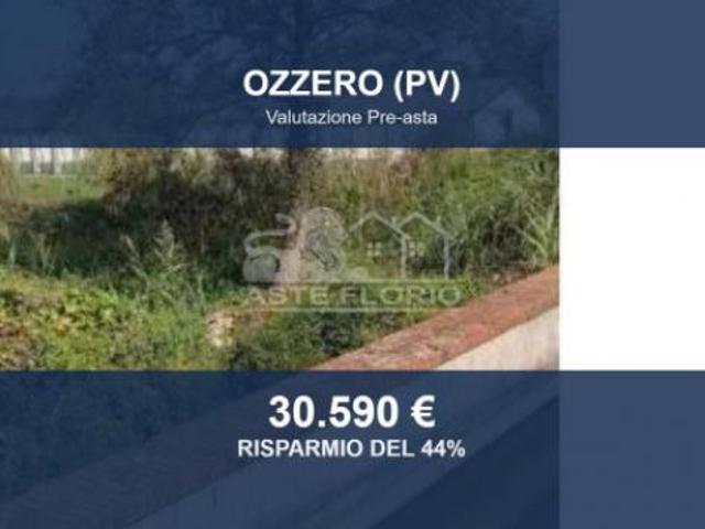 Terreno in vendita a Ozzero, Milano