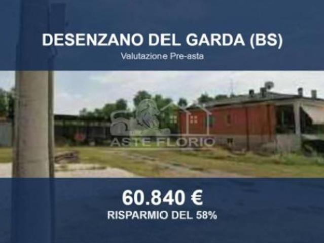 Terreno in vendita a Desenzano Del Garda, Lombardia