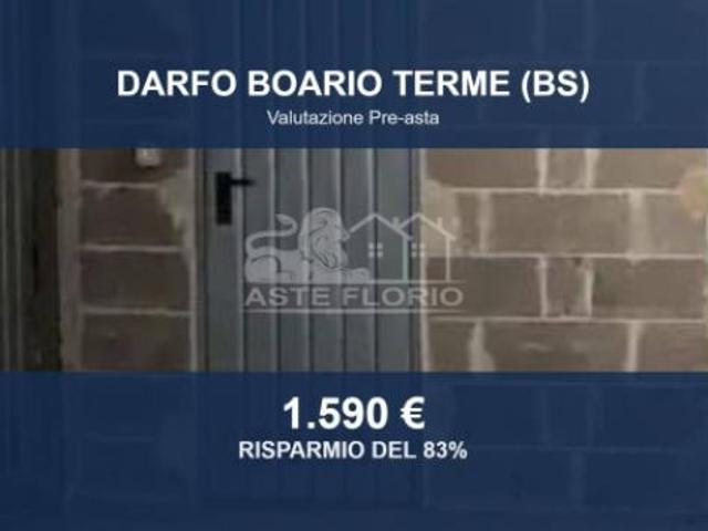 Box in vendita a Darfo Boario Terme, Brescia