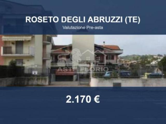 Box in vendita a Roseto Degli Abruzzi, Abruzzo