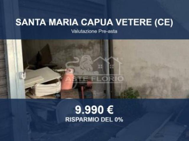 Box in vendita a Santa Maria Capua, Campania