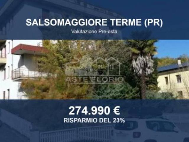 Locale Commerciale in vendita a Salsomaggiore Terme, Parma