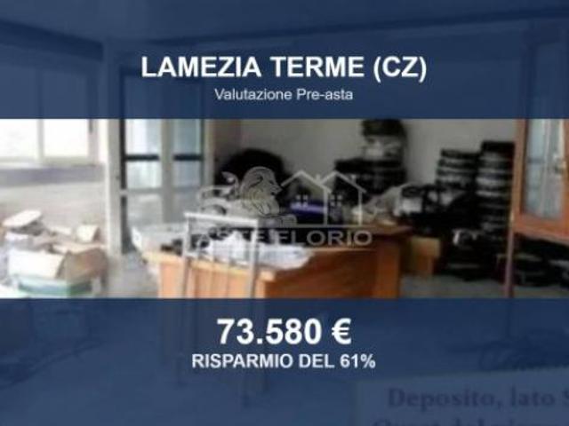 Capannone in vendita a Lamezia Terme, Catanzaro