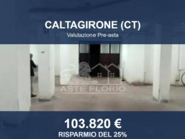Capannone in vendita a Caltagirone, Catania