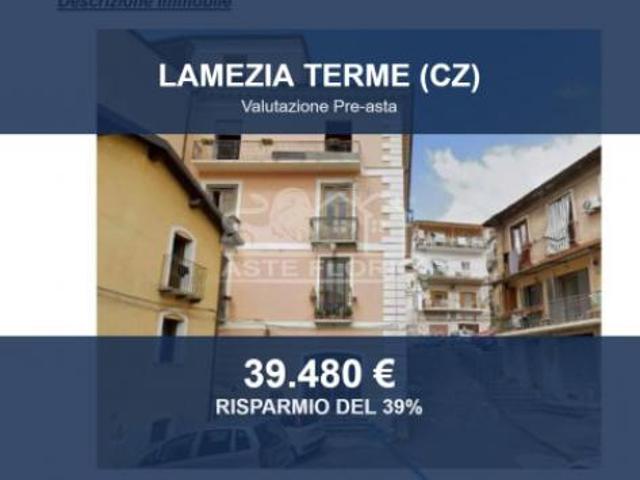Locale Commerciale in vendita a Calabria, Catanzaro