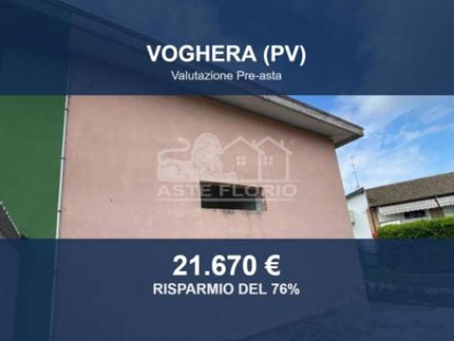 Locale Commerciale in vendita a Valle, Voghera
