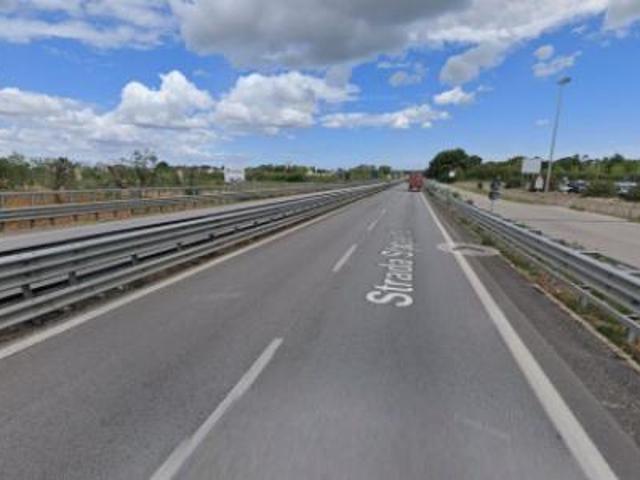 Capannone in vendita a Puglia, Bari