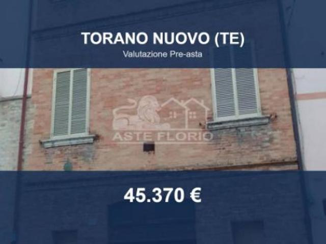 Villa Indipendente in vendita a Unione dei Comuni della Val Vibrata, Torano Nuovo