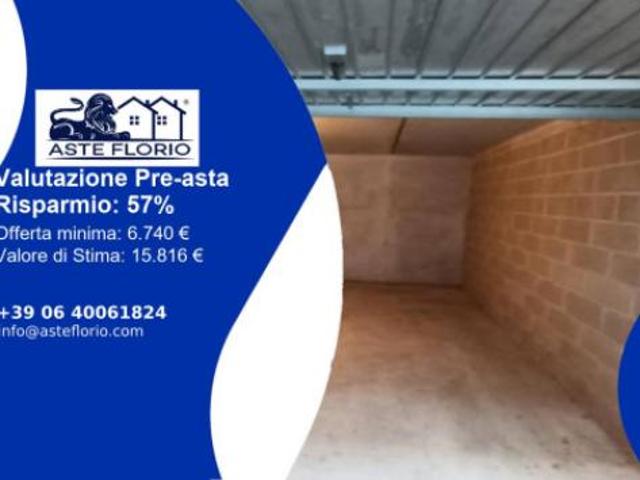 Box in vendita a Cederna, Monza