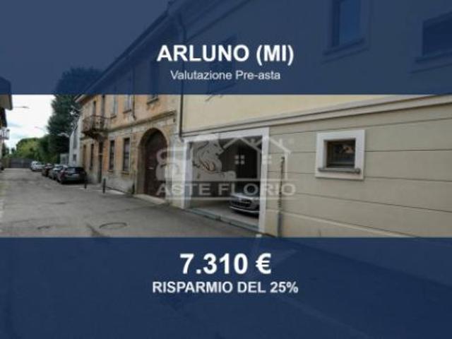 Box in vendita a Arluno, Lombardia