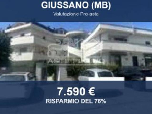 Box in vendita a Robbiano, Giussano