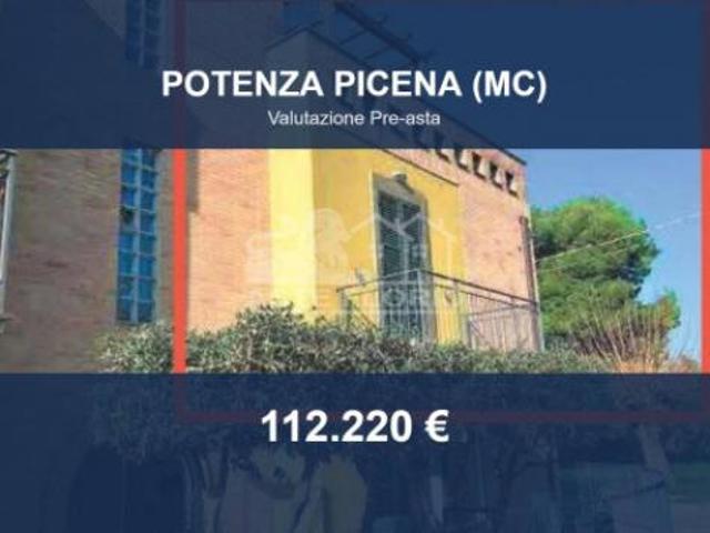 Box in vendita a Varco, Marche