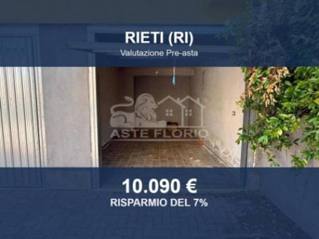 Box in vendita a Campoloniano, Rieti