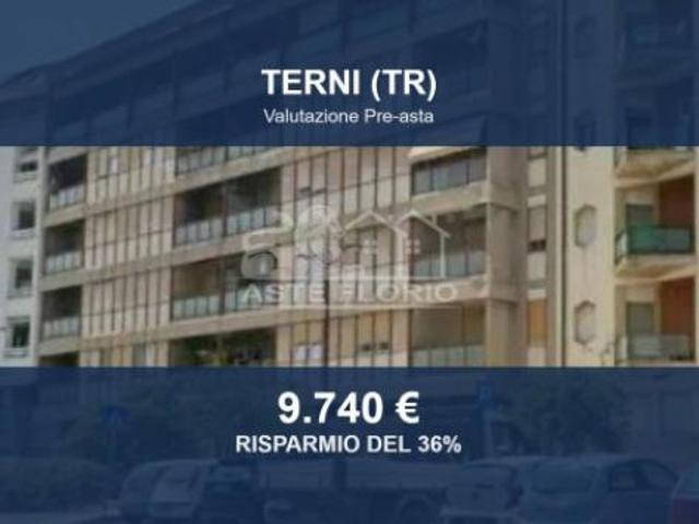 Box in vendita a Terni, Umbria