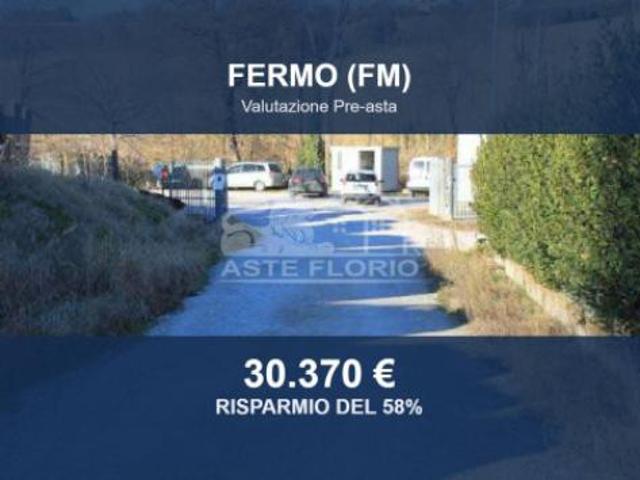 Locale Commerciale in vendita a Marche, Fermo