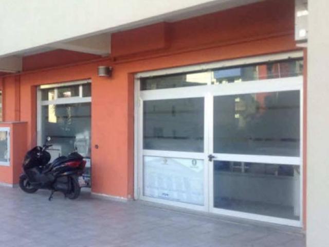 Locale Commerciale in vendita a Calabria, Cosenza