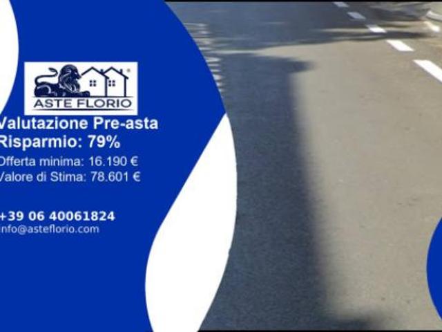 Locale Commerciale in vendita a Calabria, Reggio Calabria