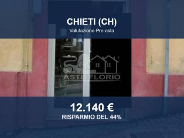 Locale Commerciale in vendita a Chieti, Abruzzo