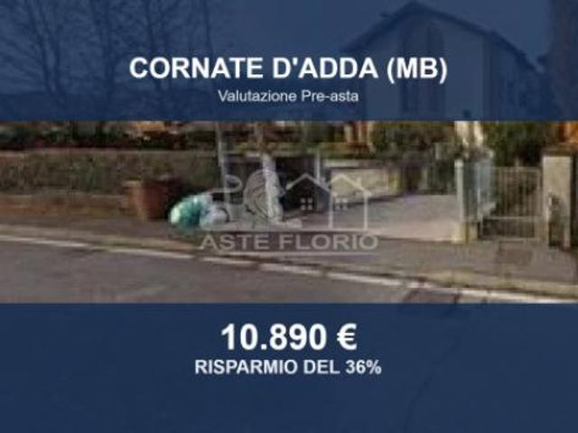 Box in vendita a Cornate D'adda, Lombardia