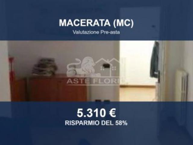 Box in vendita a Marche, Macerata