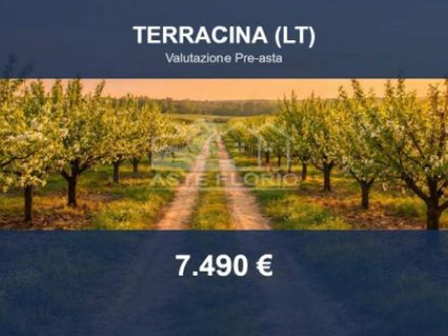 Terreno in vendita a Terracina, Lazio