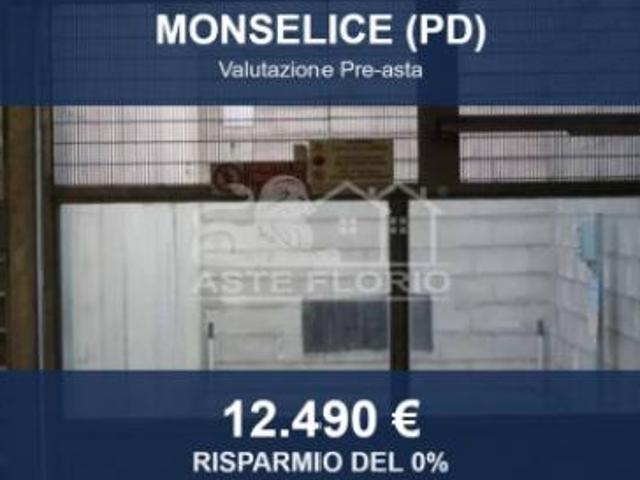 Box in vendita a Monselice, Padova