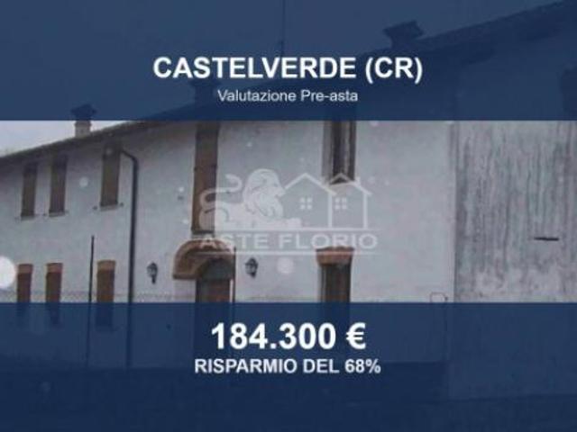 Villa Indipendente in vendita a Castelverde, Lombardia