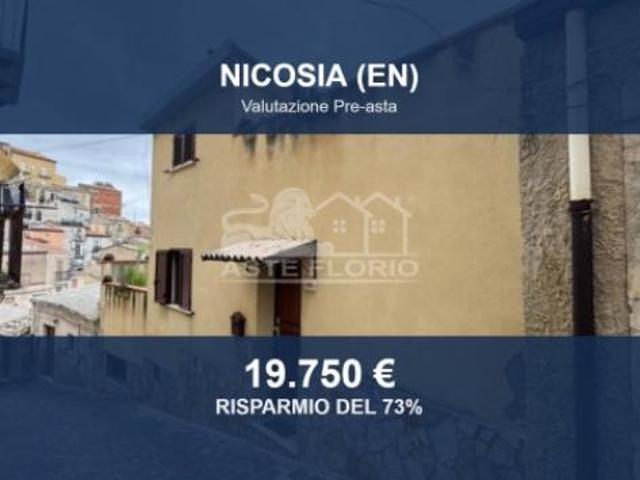 Villa Indipendente in vendita a Nicosia, Enna
