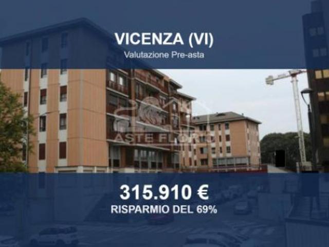 Ufficio in vendita a Vicenza, Veneto