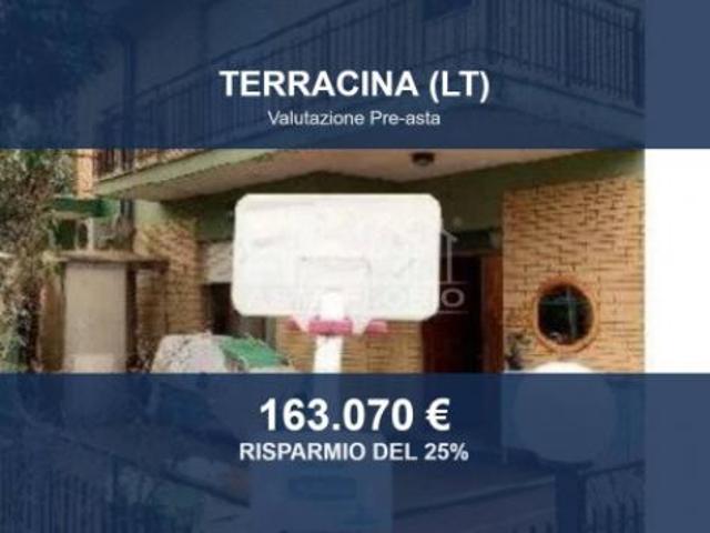Villa Indipendente in vendita a Terracina, Lazio
