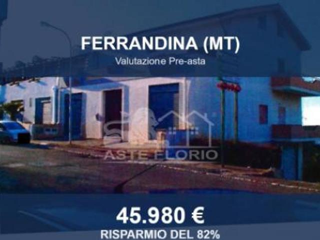 Locale Commerciale in vendita a Ferrandina, Basilicata