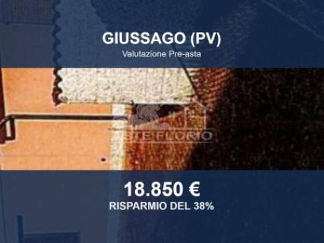 Box in vendita a Giussago, Lombardia