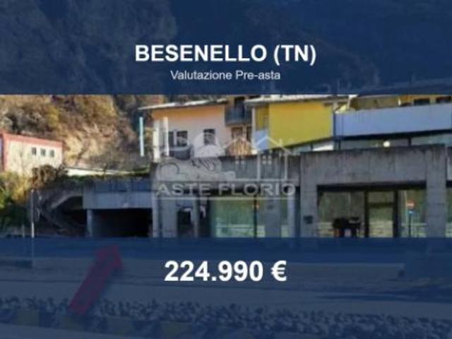 Locale Commerciale in vendita a Comunità della Vallagarina, Besenello