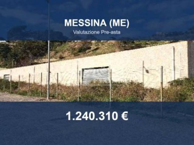 Capannone in vendita a Messina, Sicilia