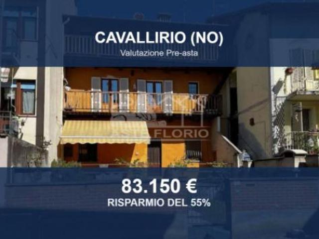 Villa Indipendente in vendita a Cavallirio, Novara