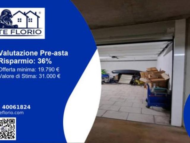 Box in vendita a Melegnano, Lombardia