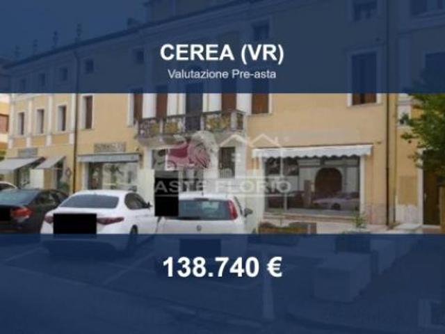 Locale Commerciale in vendita a Cerea, Verona