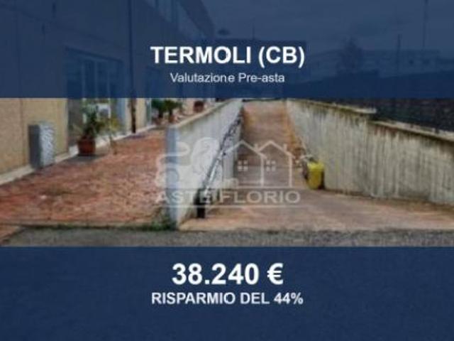 Capannone in vendita a Termoli, Molise