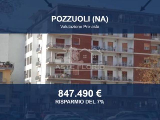 Attico in vendita a Rione Bognar, Pozzuoli