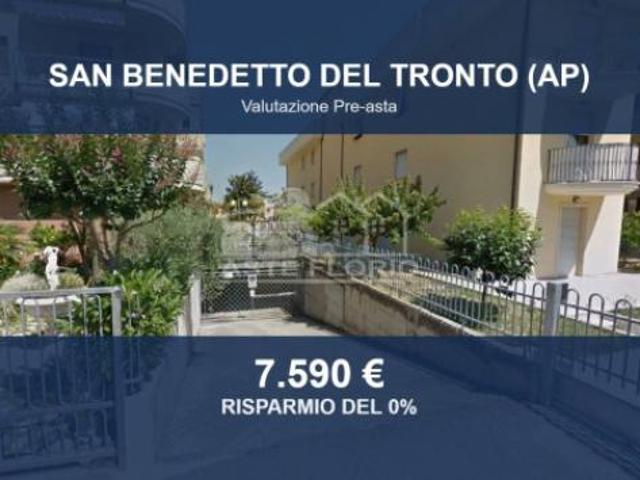 Capannone in vendita a Porto d'Ascoli centro, San Benedetto del Tronto