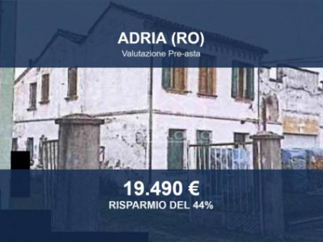 Villa Indipendente in vendita a Adria, Veneto