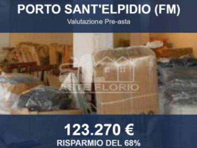 Locale Commerciale in vendita a Marina Picena, Marche