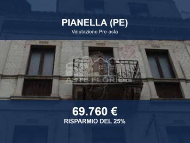 Locale Commerciale in vendita a Pianella, Abruzzo