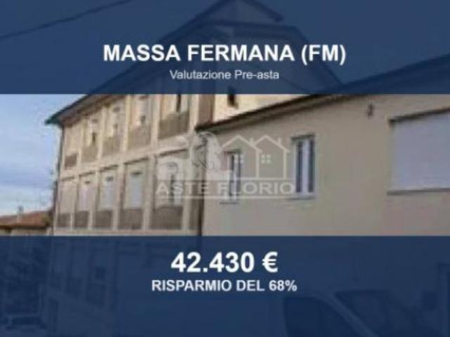 Locale Commerciale in vendita a Marche, Fermo