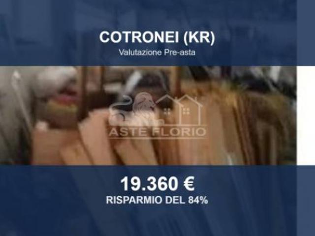 Capannone in vendita a Calabria, Crotone