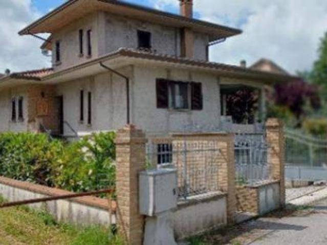 Villa Indipendente in vendita a Cerqueto, Gualdo Tadino