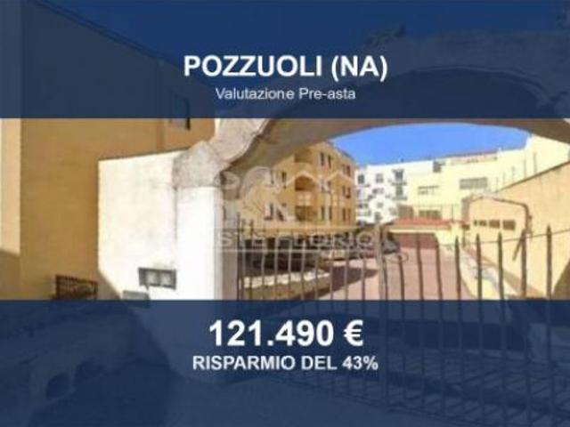 Capannone in vendita a Rione Bognar, Pozzuoli