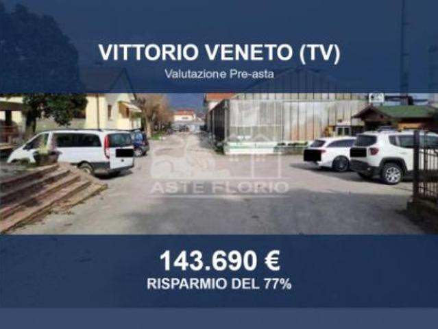 Capannone in vendita a Vittorio Veneto, Veneto