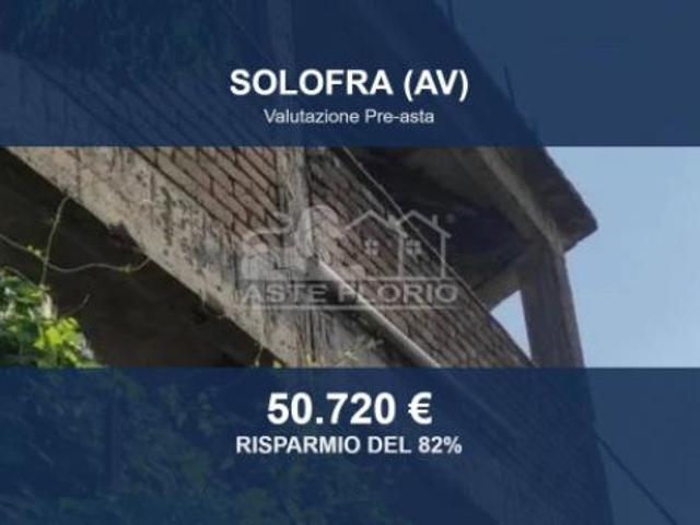Capannone in vendita a Solofra, Campania