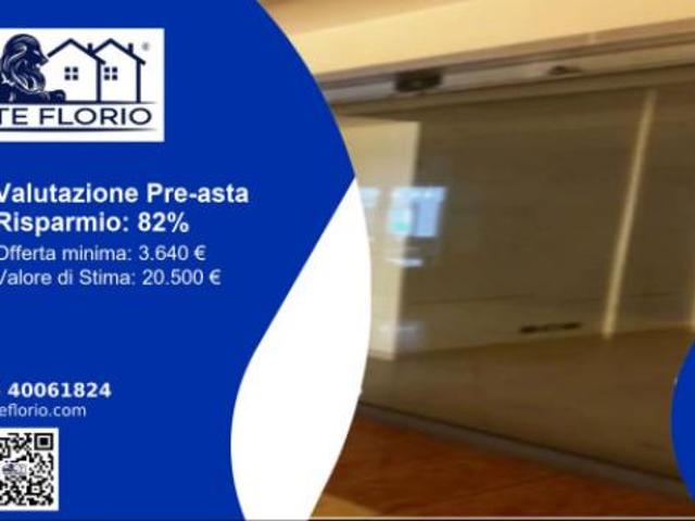 Locale Commerciale in vendita a Piemonte, Alessandria